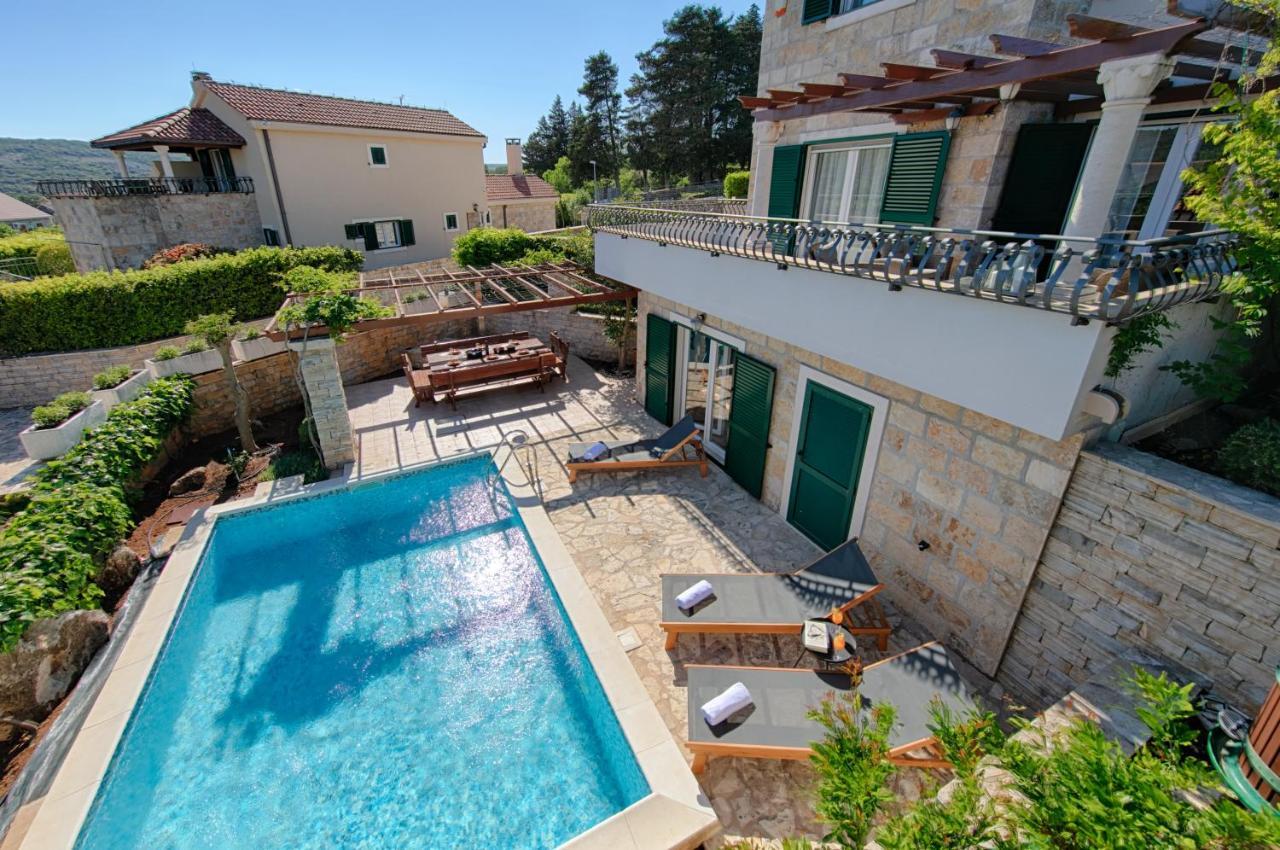 Villa Demi Pucisca Exterior photo